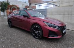 نيسان ألتيما